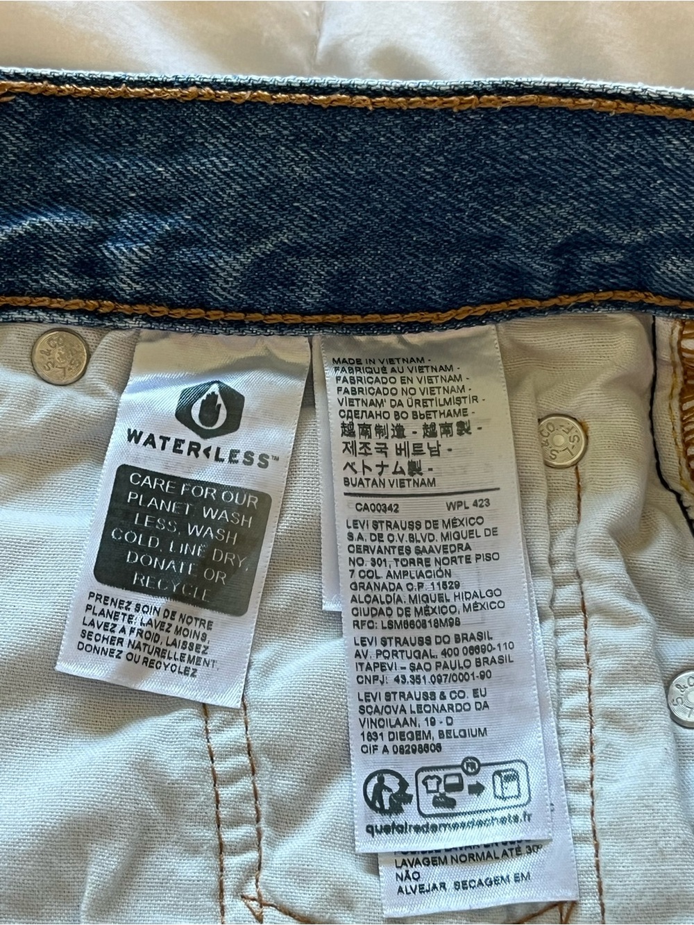 Levi’s 501 Distressed Cutoff Jean Shorts W25 Raw Hem Button Fly - Picture 6 of 8